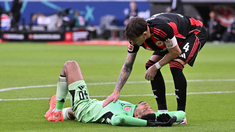SGE-Keeper Kaua Santos wird der SGE mehrere Wochen fehlen. 