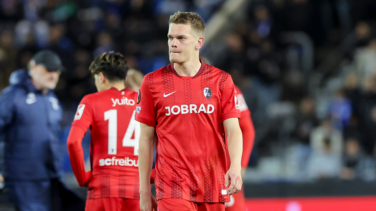 Für Matthias Ginter und den SC Freiburg steht das Weiterkommen in der Europa League in Gefahr. Am Donnerstag folgt das Rückspiel zuhause.