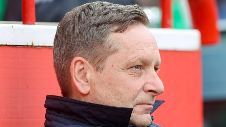 Union-Boss Horst Heldt kritisiert das Vorgehen des FC Bayern.