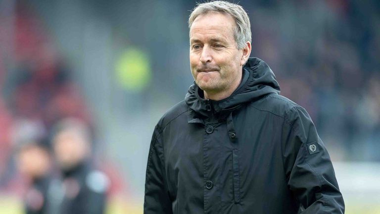 Kasper Hjulmand steht bei Bayer Leverkusen bis Sommer 2027 unter Vertrag.