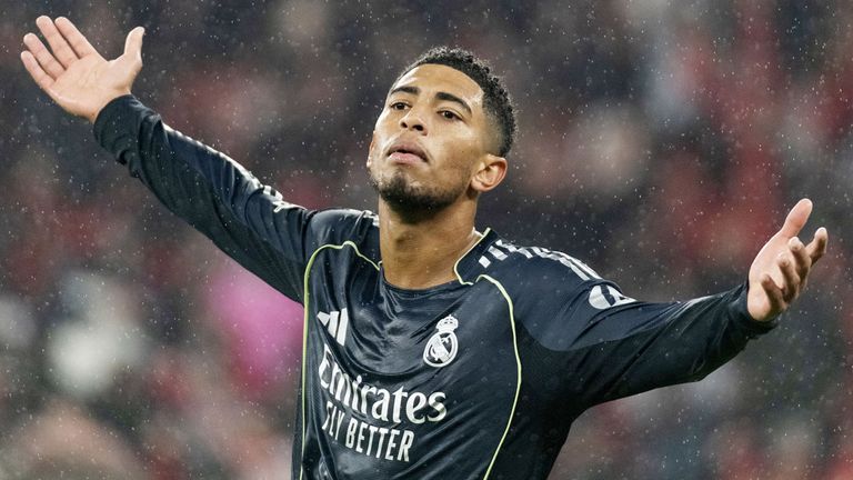 Jude Bellingham feiert im Stadtderby gegen Atletico Madrid sein Kader-Comeback nach Verletzung. 