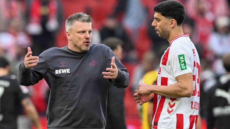 Lukas Kwasniok (l.) ist nach dem Unentschieden in Rheinderby gegen Borussia Mönchengladbach angezählt.