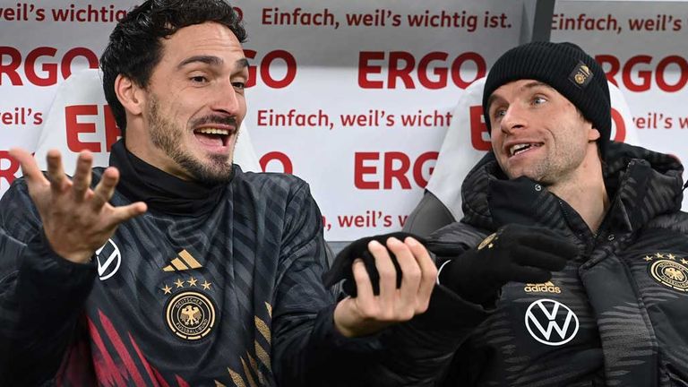 Mats Hummels (l.) und Thomas Müller im November 2013 während des Spiels gegen die Türkei.