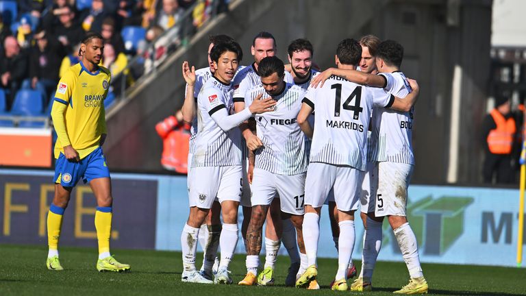 Jubel um Batista-Meier: Preußen Münster siegt im Sechs-Punkte-Spiel.