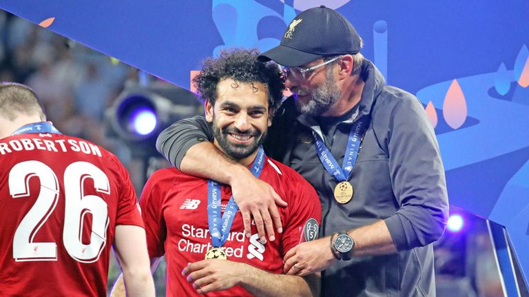 2019: Nur ein Jahr später der ganz große Erfolg! Salah gewinnt unter Trainer Jürgen Klopp mit den Reds die Champions League.