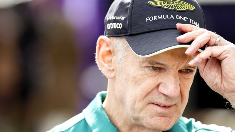 Bekommt Aston Martin einen neuen Teamchef? Adrian Newey ist seit Ende 2025 am Ruder.