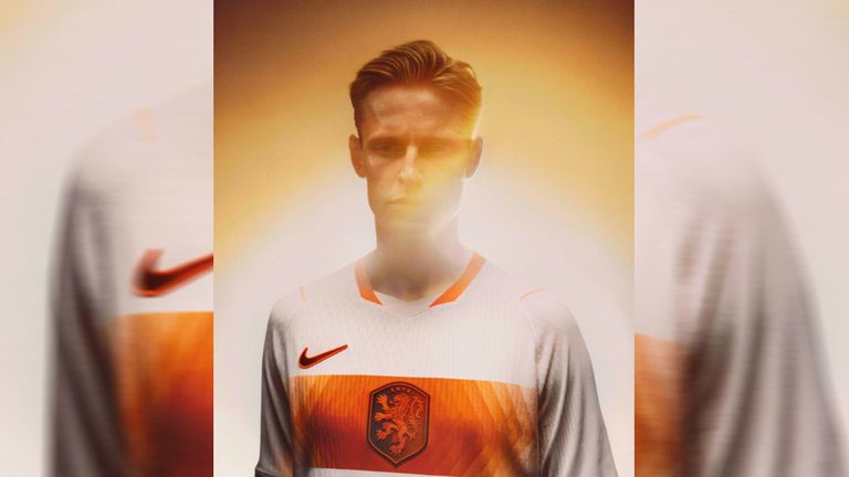 NIEDERLANDE: Auswärtstrikot - (Quelle: X @OnsOranje)