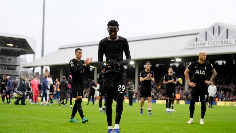 Enttäuschung bei Tottenham nach der 2:1-Niederlage gegen Fulham. Am Donnerstag kommt das Derby gegen Crystal Palace. 