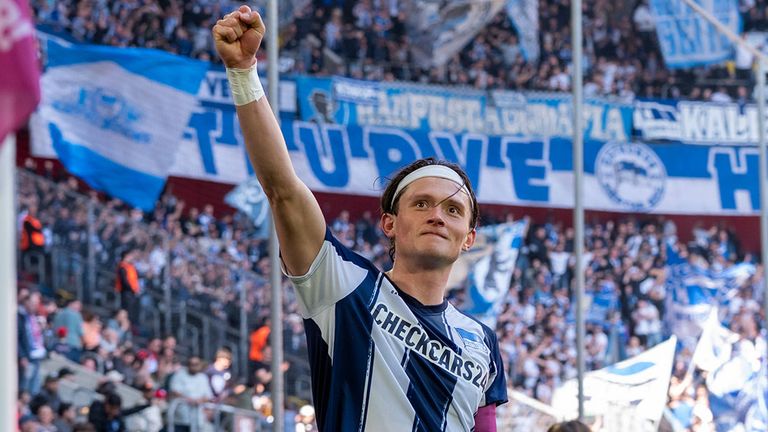 Hertha-Kapitän Fabian Reese bejubelt eines seiner zwei Tore.