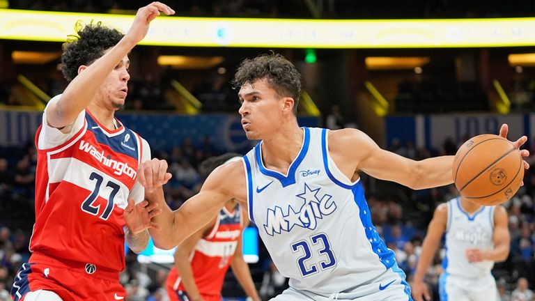 Tristan da Silva (r.) und die Orlando Magic gewinnen einen Krimi bei den Washington Wizards.