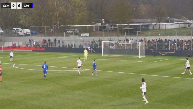 U19-EM-Quali: Deutschland gegen Griechenland - JETZT LIVE im kostenlosen Livestream auf skysport.de und der Sky Sport App.