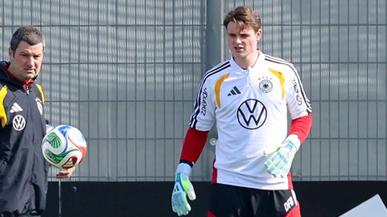 Jonas Urbig ist nicht mit dem DFB-Team in die Schweiz gereist.