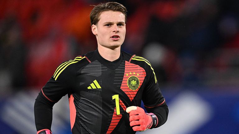 Jonas Urbig ist nicht mit dem DFB-Team in die Schweiz gereist.