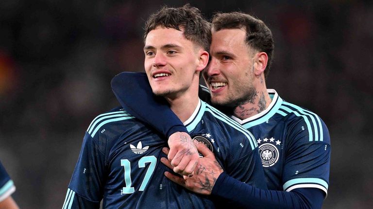 Florian Wirtz und David Raum sind nach dem Sieg in der Schweiz erleichtert.