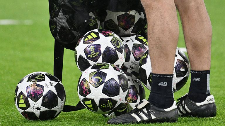 Adidas stellt aktuell die Bälle für die Champions League.