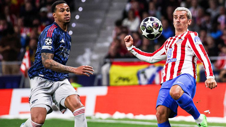Atletico-Star Antoine Griezmann (r.) im Spiel gegen Arsenal.