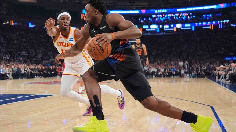 OG Anunoby (r.). zieht an Onyeka Okongwu vorbei.