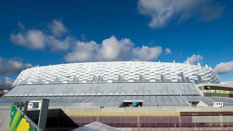 Recife: Arena de Pernambuco ist einer der hochklassigen WM-Spielstätten. Kapazität: 45.440.