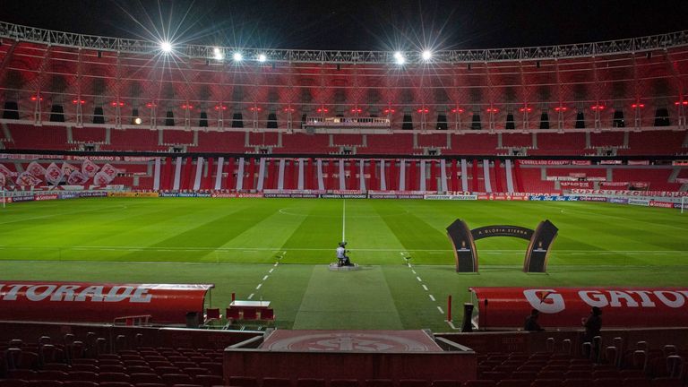 Porto Alegre: Estádio Beira-Rio liegt im Süden Brasiliens und bietet Platz für packende Duelle. Kapazität: 50.848.