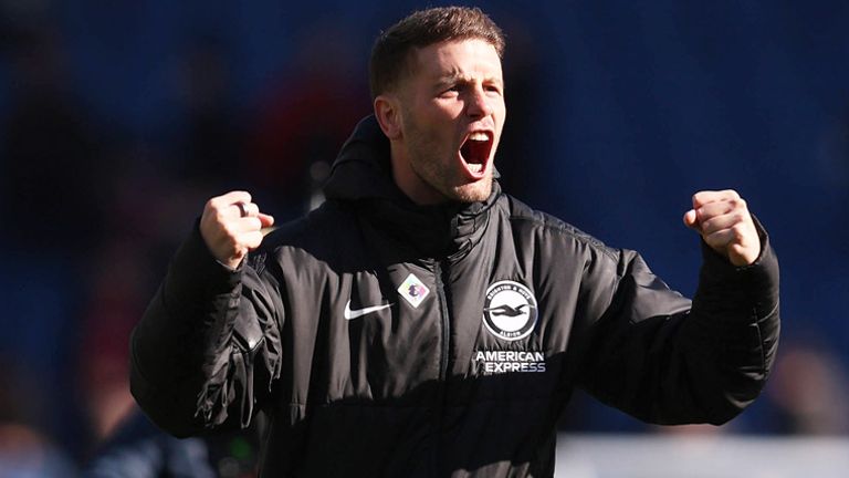 Fabian Hürzeler ist seit Juli 2024 Cheftrainer in Brighton.