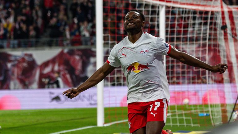 Baku feiert seinen Treffer und den Sieg von RB Leipzig gegen Union Berlin. Am 2. Mai geht es im Topspiel der Woche gegen Bayer Leverkusen.