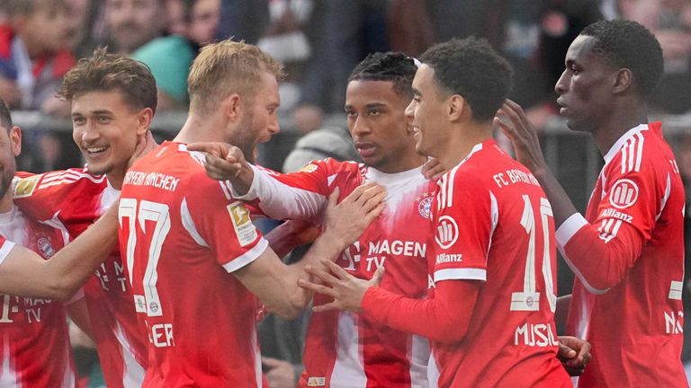 Souveräner 5:0-Auswärtssieg des FC Bayern gegen den FC St. Pauli – die Münchner bleiben im Titelrennen eiskalt.