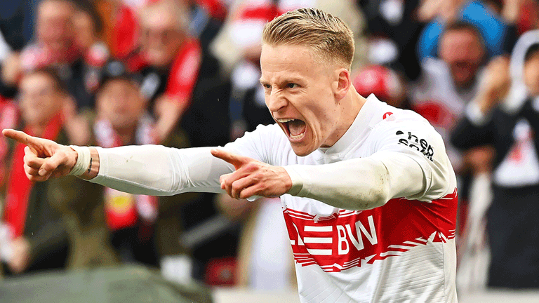 Chris Führich jubelt im Spiel des VfB Stuttgart gegen den Hamburger SV.