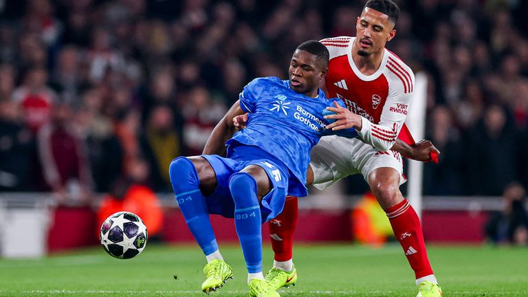 Bayer-Angreifer Christian Kofane (l.) hat bei zahlreichen Top-Klubs Begehrlichkeiten geweckt.