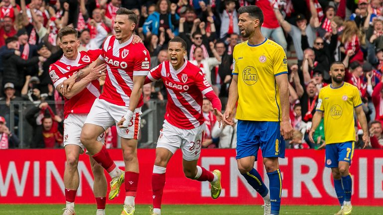 Energie Cottbus jubelt im Topspiel gegen RWE.