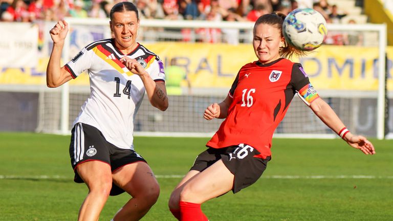 Die deutschen Frauen kommen in Österreich nicht über ein Remis hinaus.