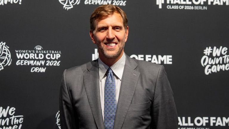 Dirk Nowitzki wird für seinen Welt-Sport geehert.