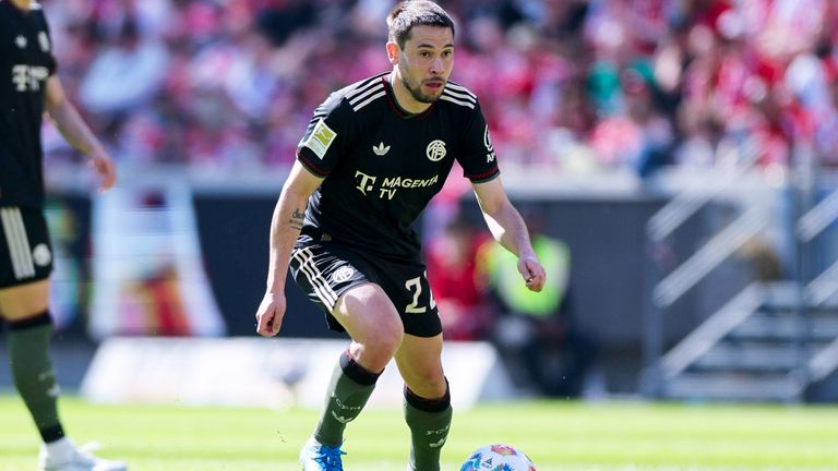 Raphael Guerreiro hat sich einen Muskelfaserriss zugezogen.