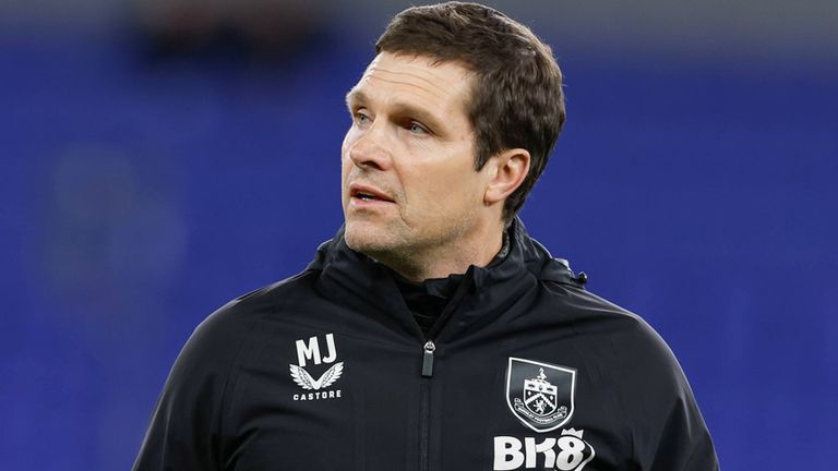 Mike Jackson übernimmt Burnley als Interimscoach.