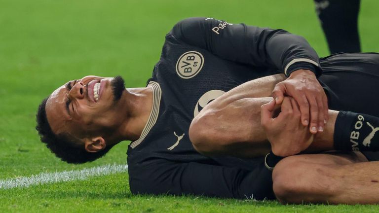 Felix Nmecha (BVB) erlitt eine Außenbandverletzung im Knie. Trainer Kovac: ''Nicht zu früh einsteigen". Endgültige Entscheidung noch offen.