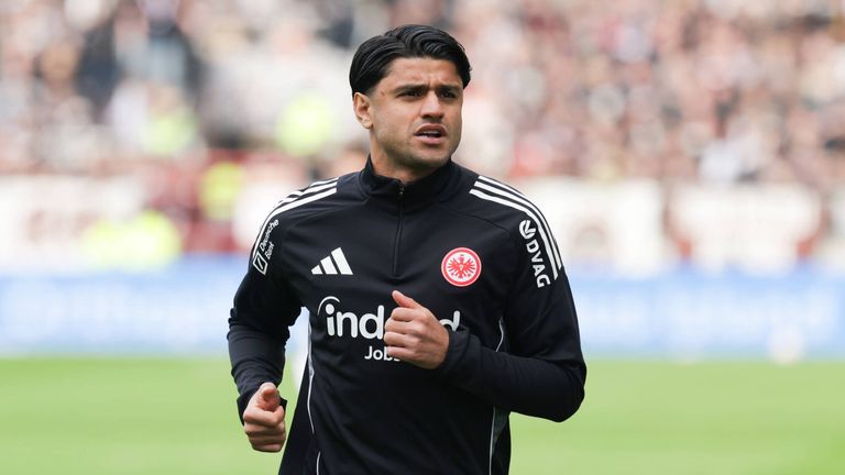 Mohamed Dahoud und die SGE gehen im Sommer getrennte Wege. 