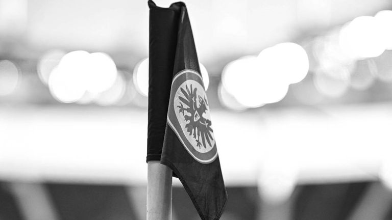 Ein Fan der SGE ist nach dem Heimspiel gegen Köln im Krankenhaus verstorben. 