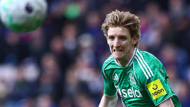 Anthony Gordon ist ein Wunschkandidat des FC Bayern München.