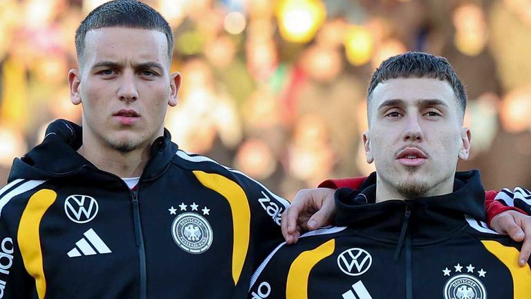 Said El Mala (l.) und Brajan Gruda spielten zuletzt beide in der U21-Nationalmannschaft.