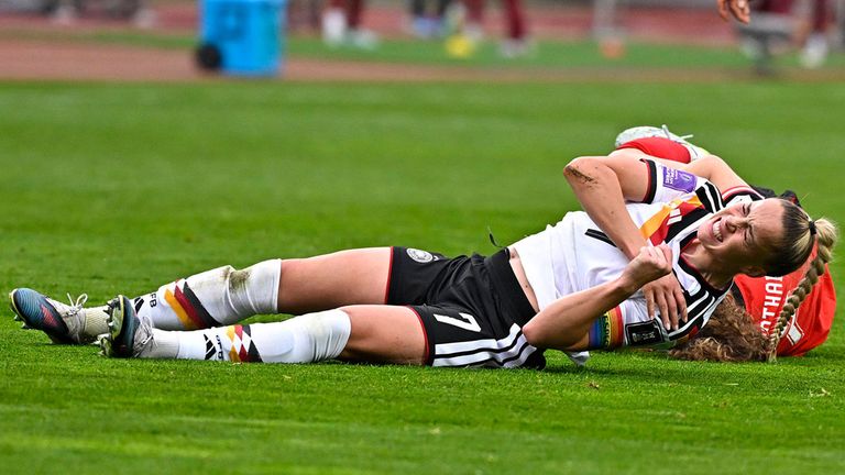 Giulia Gwinn verletzte sich im Spiel gegen Österreich.