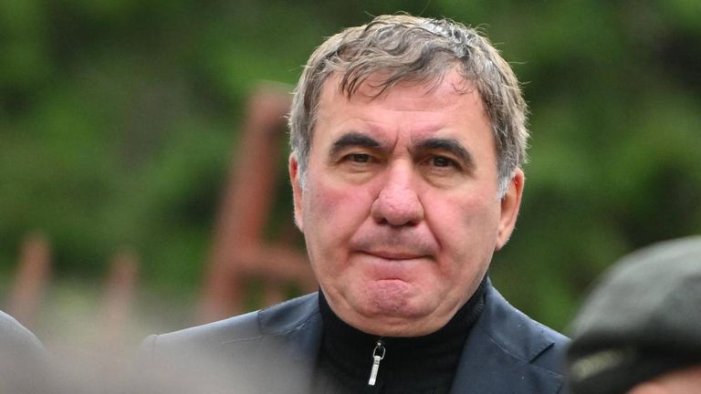 Gheorghe Hagi stand bereits 2001 an der rumänischen Seitenlinie.