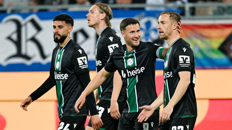 Maurice Neubauer (rechts) sorgte für die Führung gegen Darmstadt. Im Topspiel trifft Hannover auf Paderborn. 
