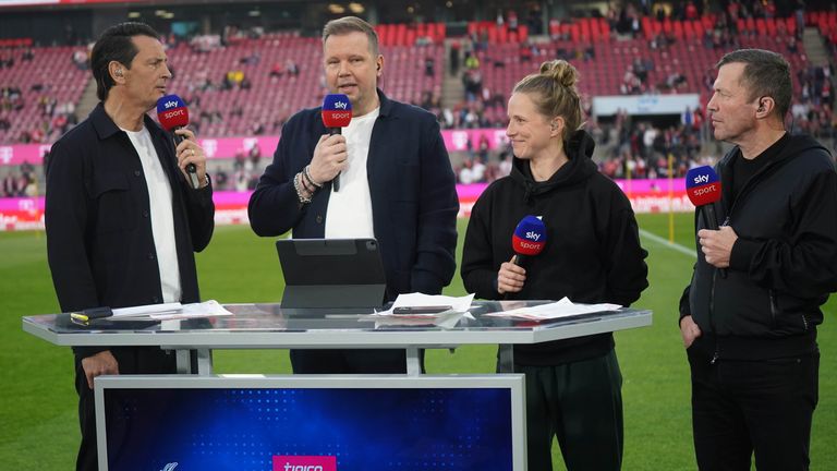 Beim Jubiläum zwischen St. Pauli und Bayern bilden Sebastian Hellmann, Wolff Fuss, Tabea Kemme und Lothar Matthäus die TOPSPIEL-CREW.