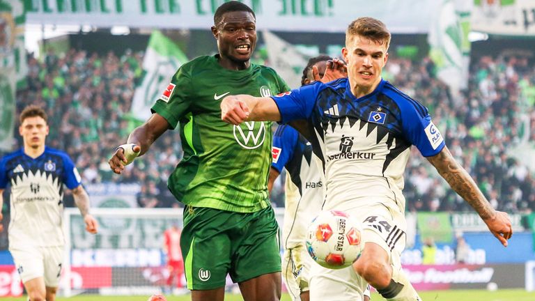 Luka Vuskovic (r.) ist zurück im HSV-Kader.