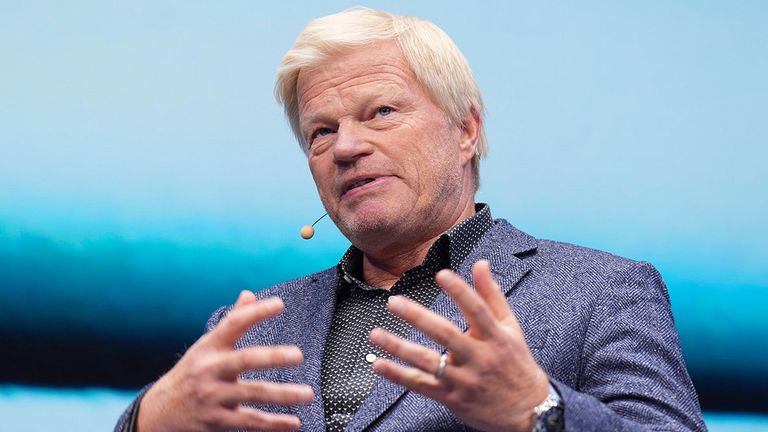 Oliver Kahn ordnet seine Aussagen über Jamal Musiala ein.
