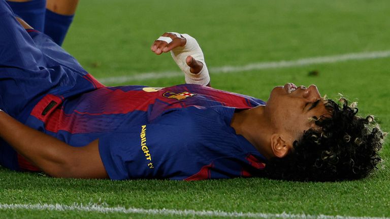 Der FC Barcelona bangt um Lamine Yamal.