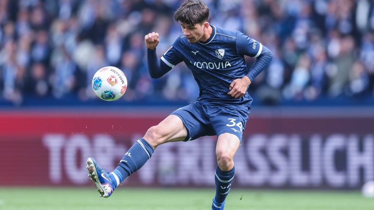 Cajetan Lenz spielt im kommenden Sommer voraussichtlich in der Bundesliga. 