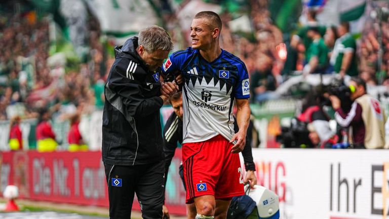 Linksverteidiger Miro Muheim (Hamburger SV) fehlt dem Klub wegen einer Verletzung an der vorderen Syndesmose im rechten Sprunggelenk.