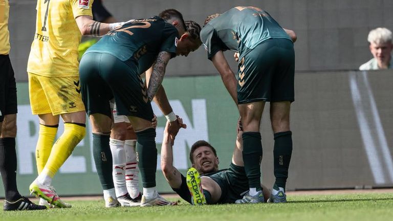 Mitchell Weiser fehlt Werder Bremen schon seit vergangenem Sommer. Dort zog er sich einen Kreuzbandriss zu. 