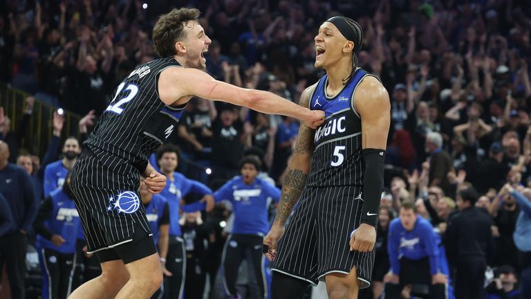 Franz Wagner (links) und die Orlando Magic können heute gegen Detroit Pistons auf 3:1 stellen. Die Partie Live ab 02:00 Uhr auf Sky Sport.