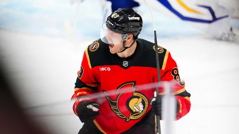 Lars Eller und die Senators brauchen jeden Zähler, um die Verfolger auf Distanz zu halten. Am Mittwoch treffen sie auf live auf Sky Sport.